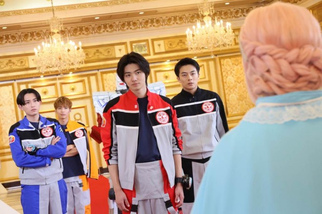 Bakuage Sentai Boonboomger VS King-Ohger 